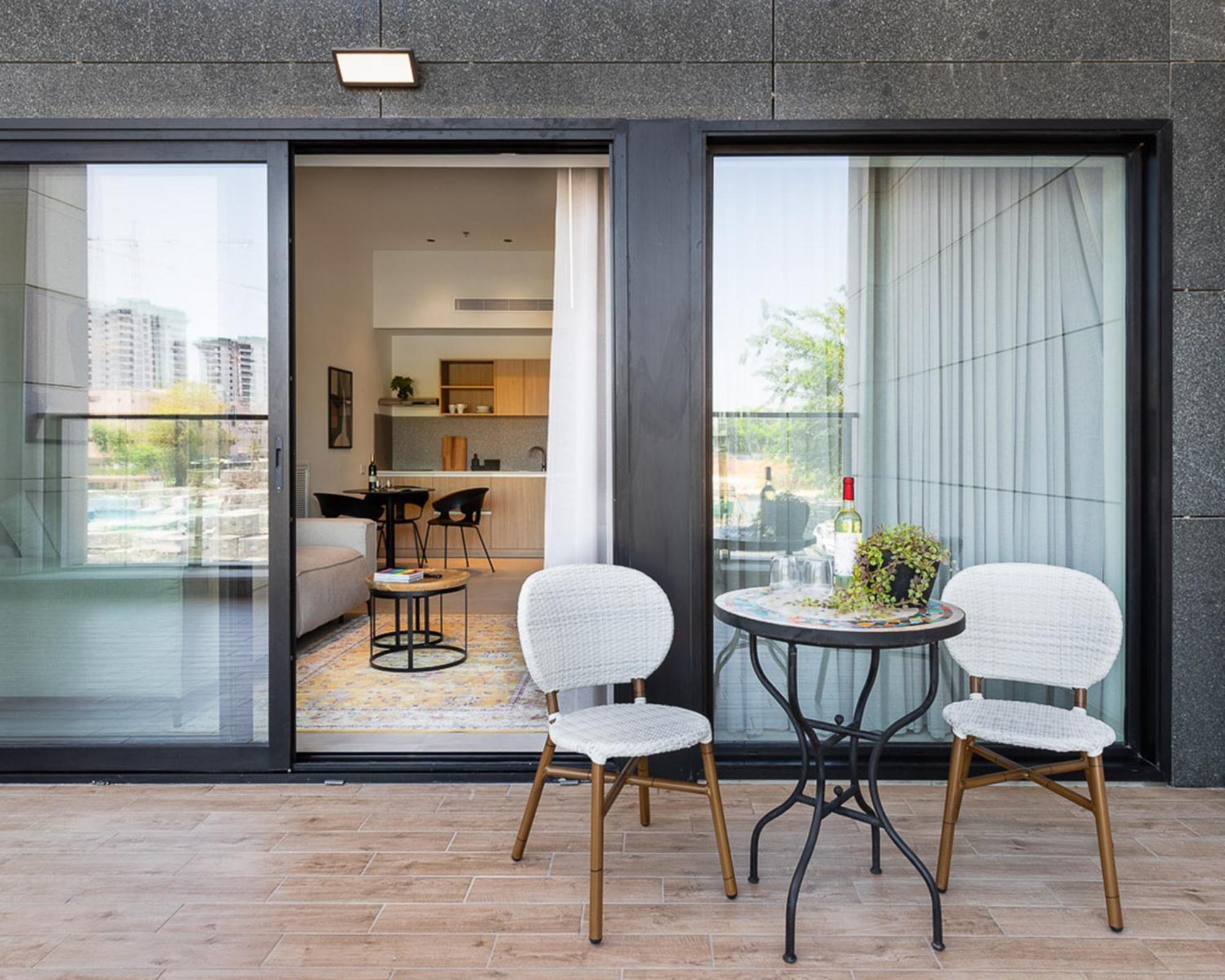 Tayo Studios & Apartments Bat Jám Kültér fotó
